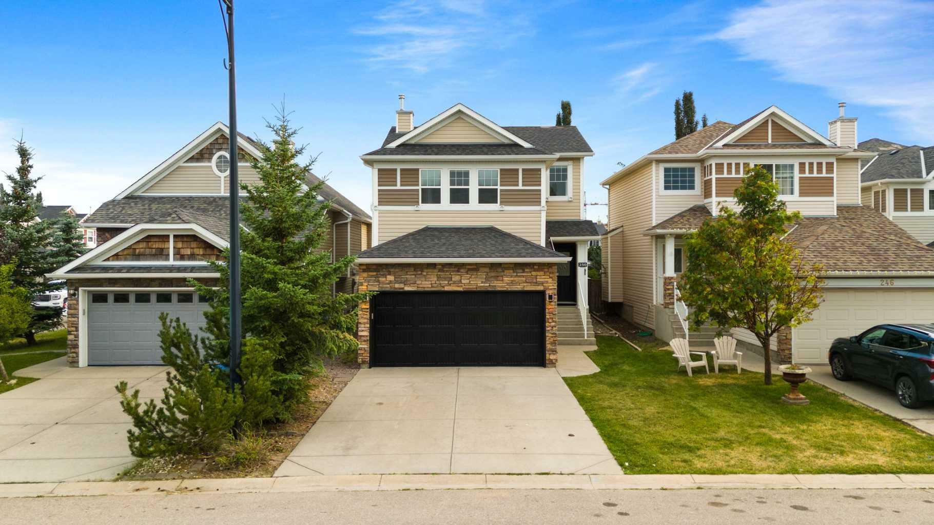 250 Cougar Plateau Mews SW  Calgary AB T3H 5S2 photo