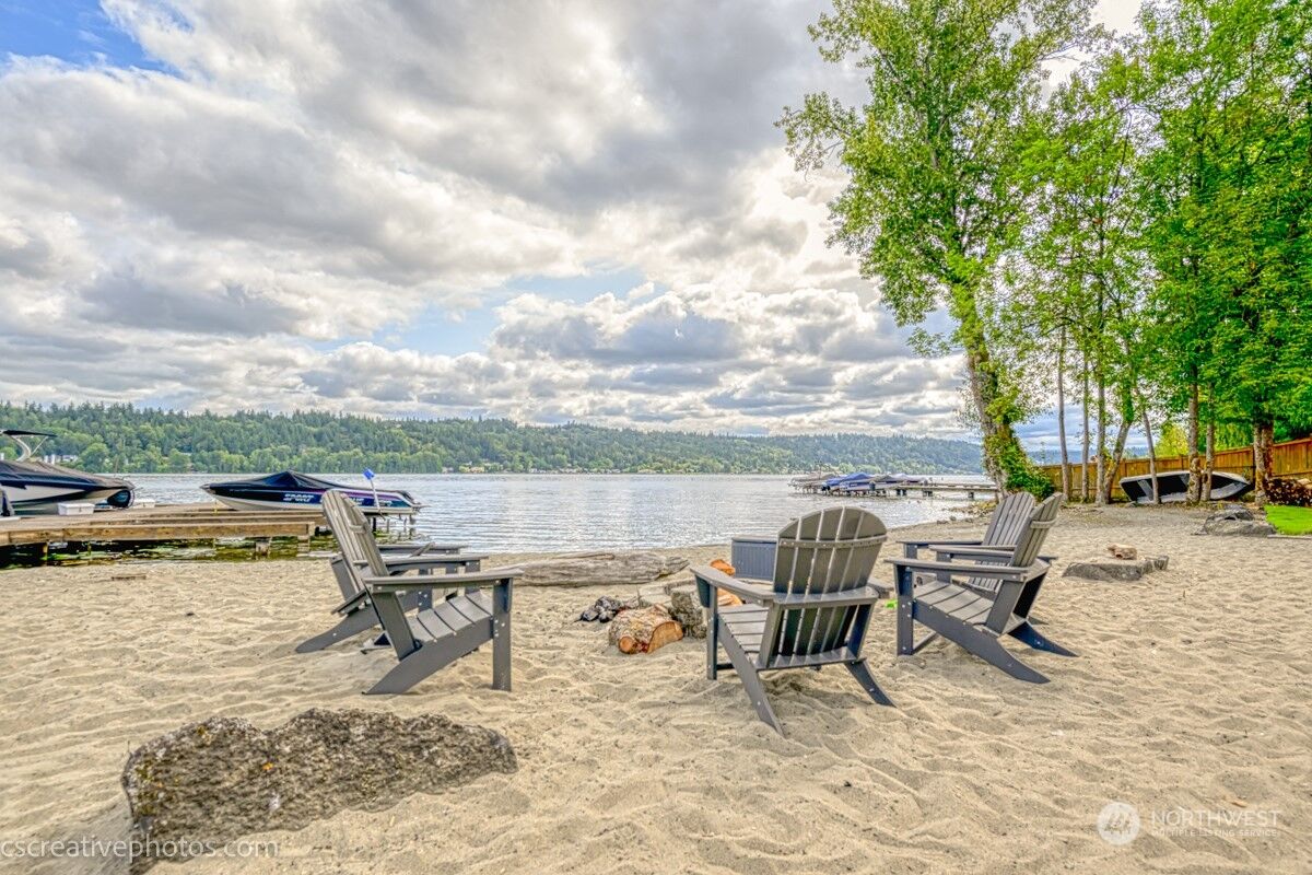 Property Photo: 3834 175th Avenue NE A202 WA 98052