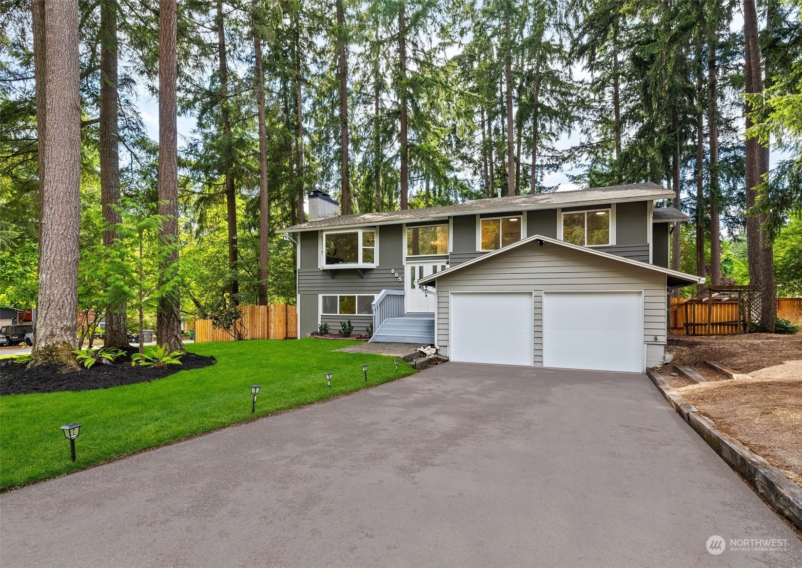 Property Photo:  805 217th Place NE  WA 98074 