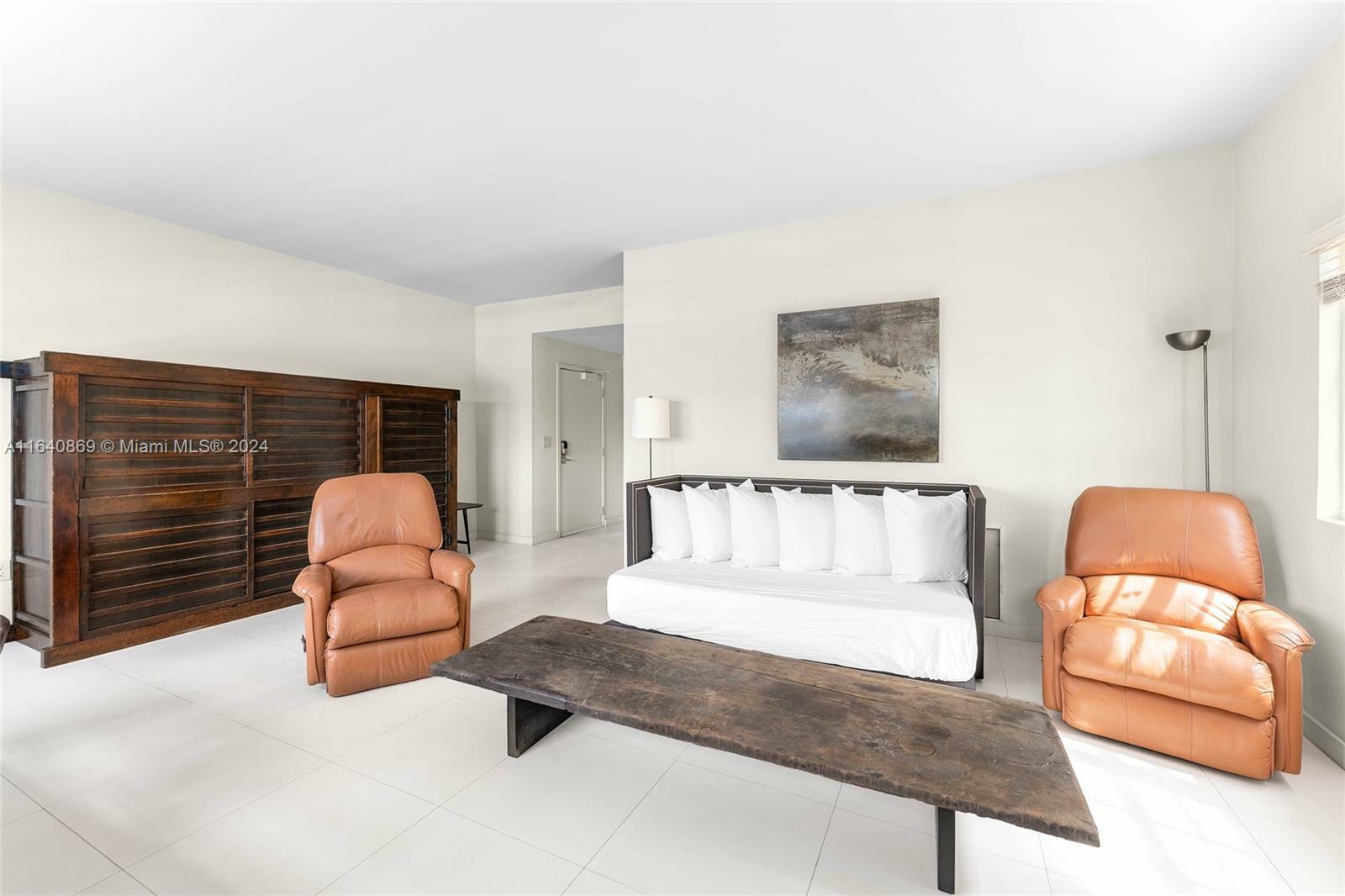 Property Photo:  40201 Fisher Island Dr 40201  FL 33109 