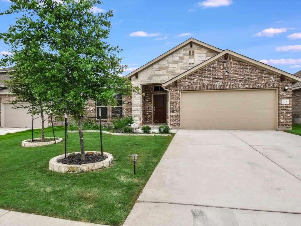 Property Photo:  124 Falkland Street  TX 78634 