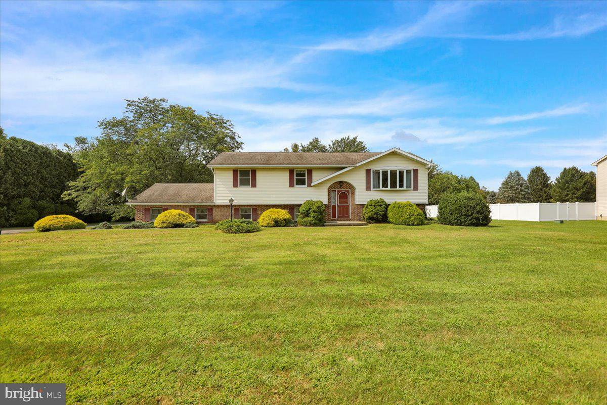 Property Photo:  9707 Longswamp Road  PA 19539 