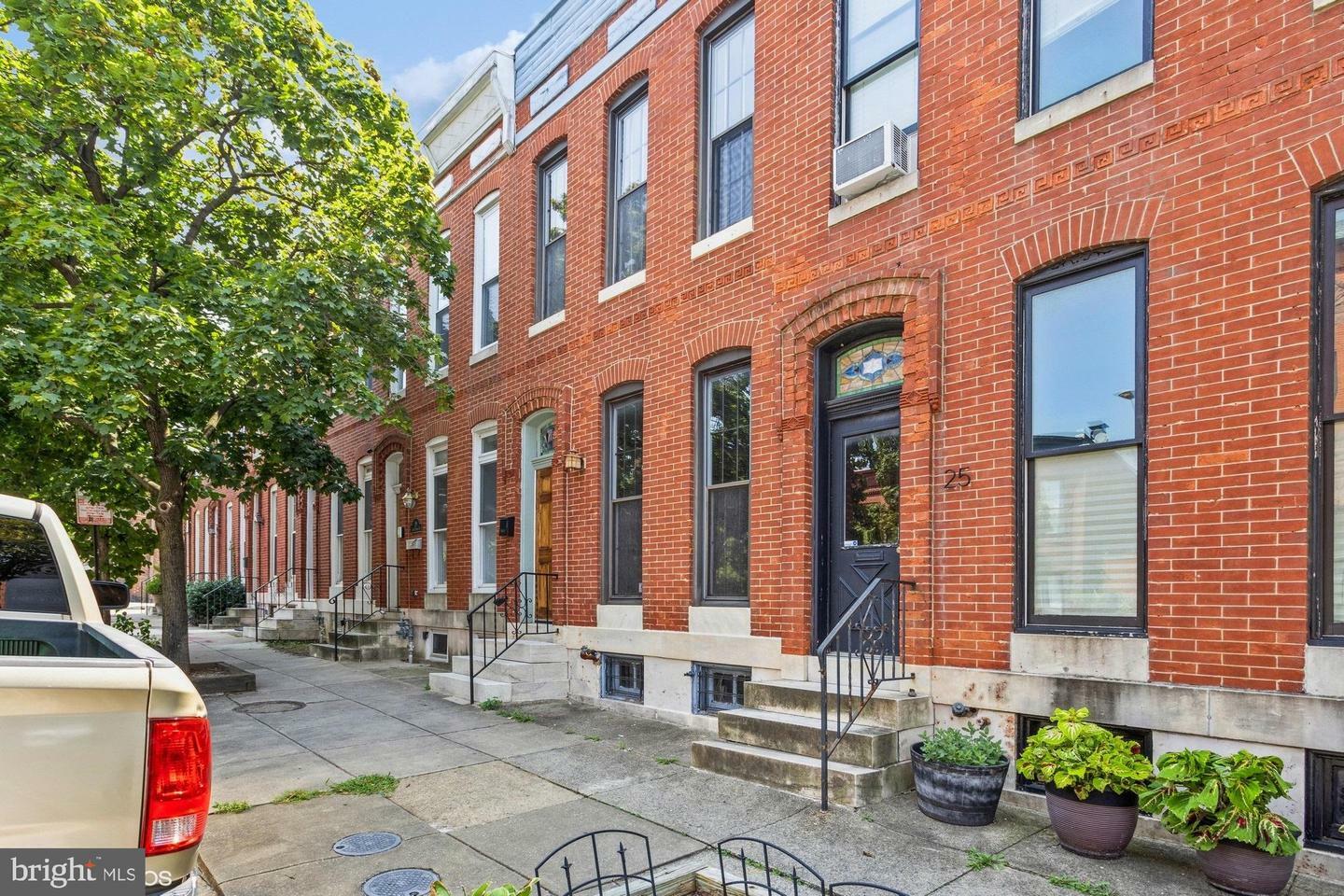 Property Photo:  27 Ostend Street E  MD 21230 