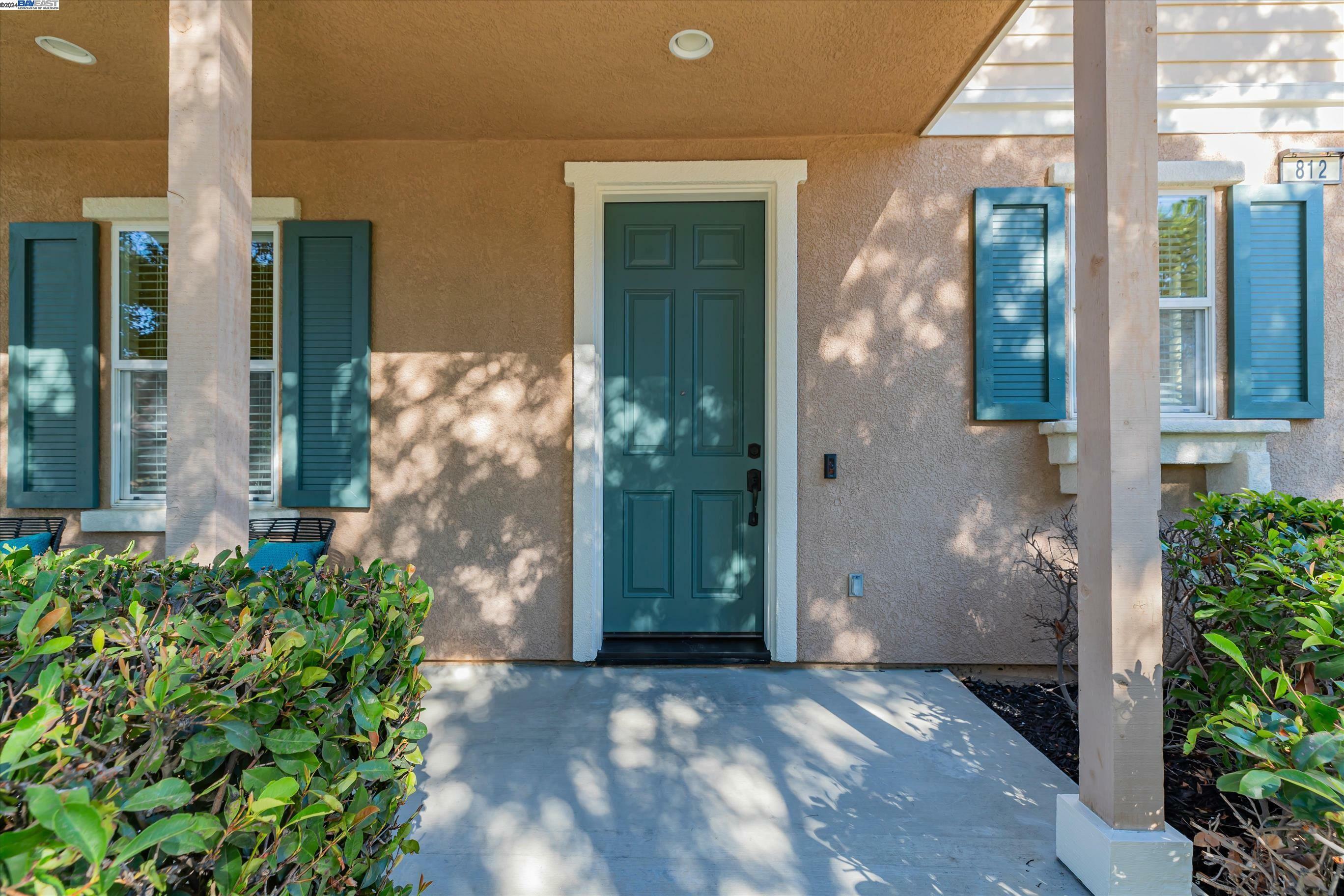 Property Photo:  812 S Simplicidad St  CA 95391 