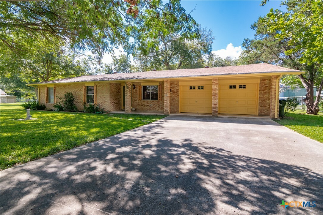 Property Photo:  129 Nueces Lane  TX 78155 