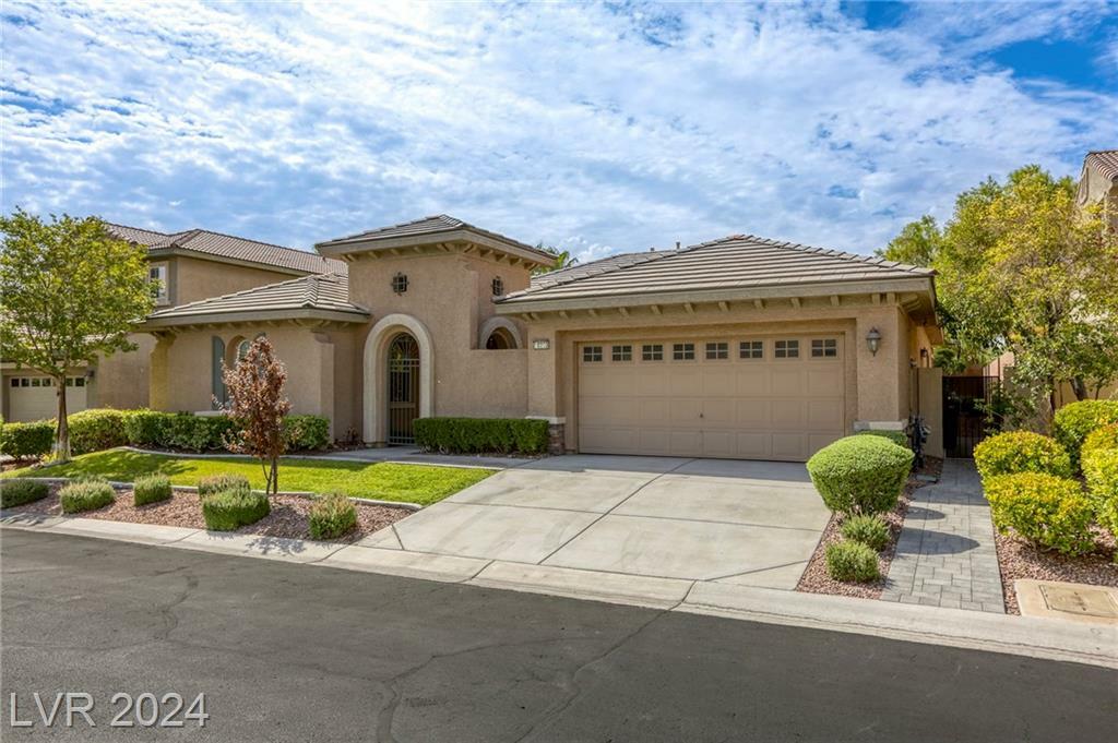 Property Photo:  10253 Garden Glen Lane  NV 89135 