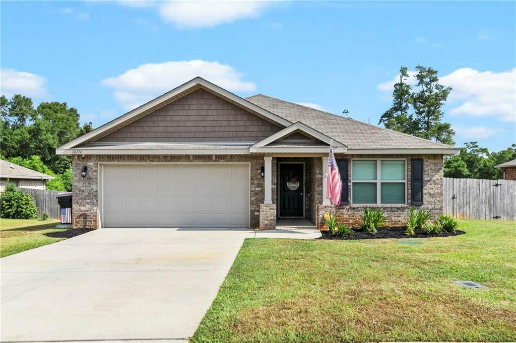 Property Photo: 10174 Thornbury Loop AL 36695
