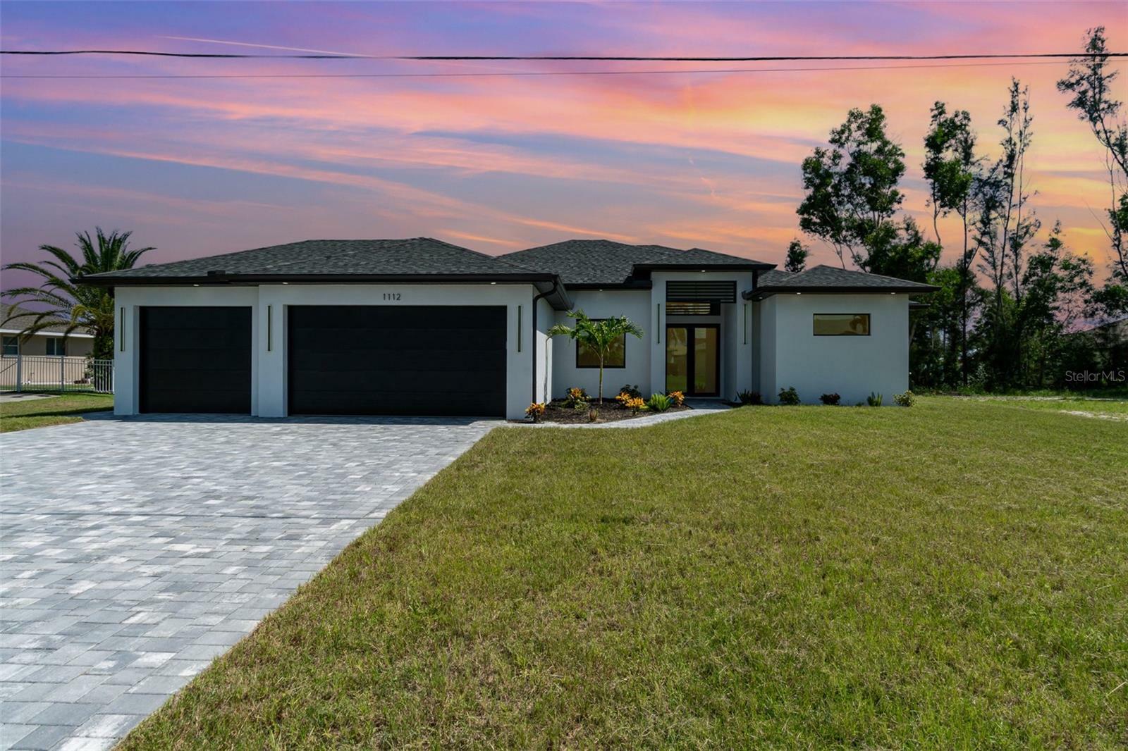 Property Photo:  1112 SW 23rd Street  FL 33991 