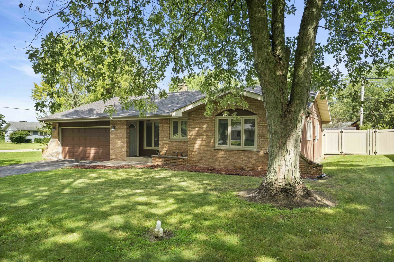 Property Photo:  2567 E Riverview Drive  IL 60901 