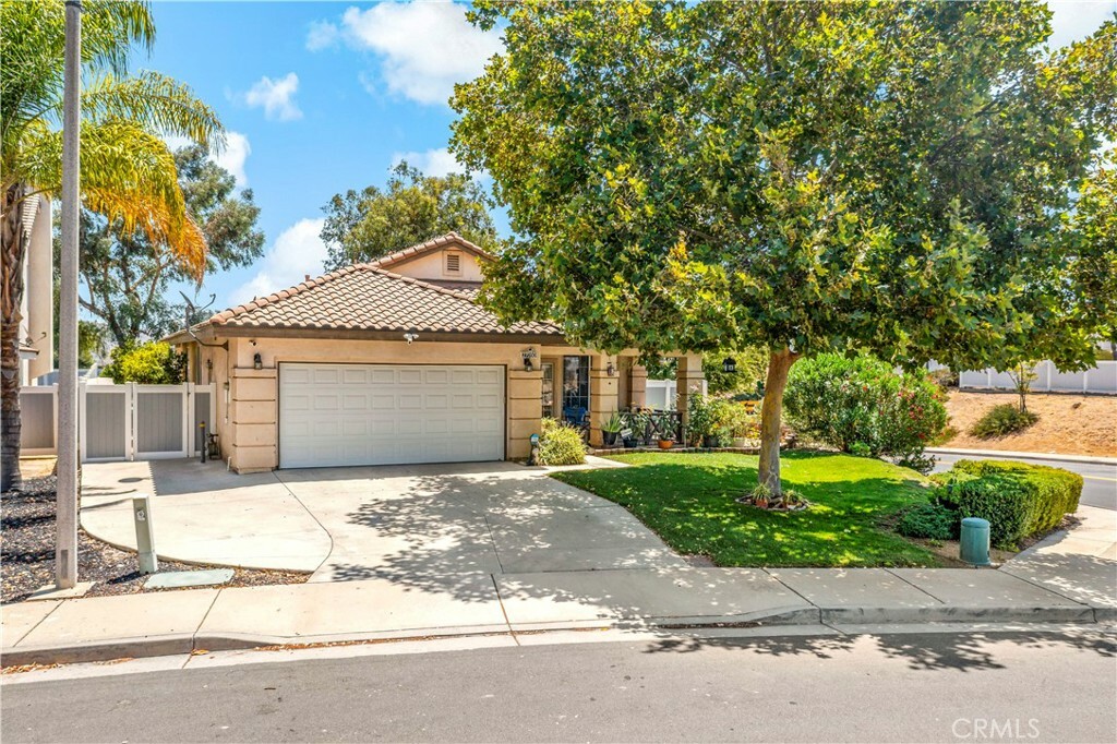 Property Photo:  27050 Bolo Court  CA 92883 