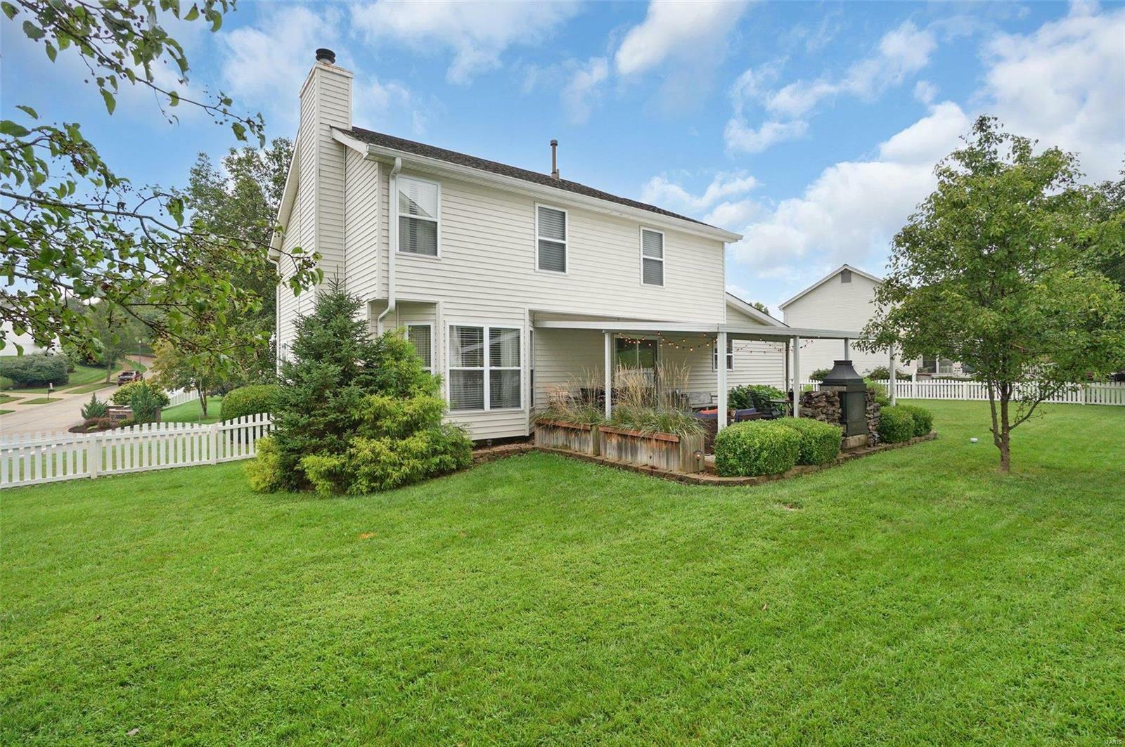 Property Photo:  17201 Hilltop Ridge Drive  MO 63025 