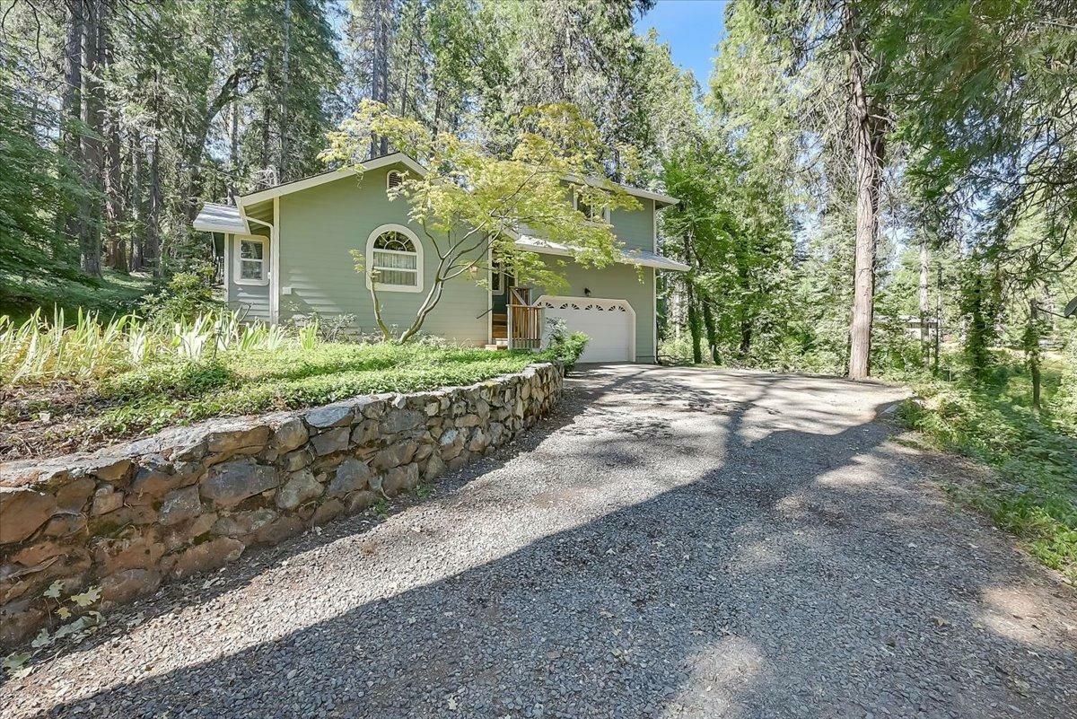 Property Photo:  14002 Meadow View Drive  CA 95945 