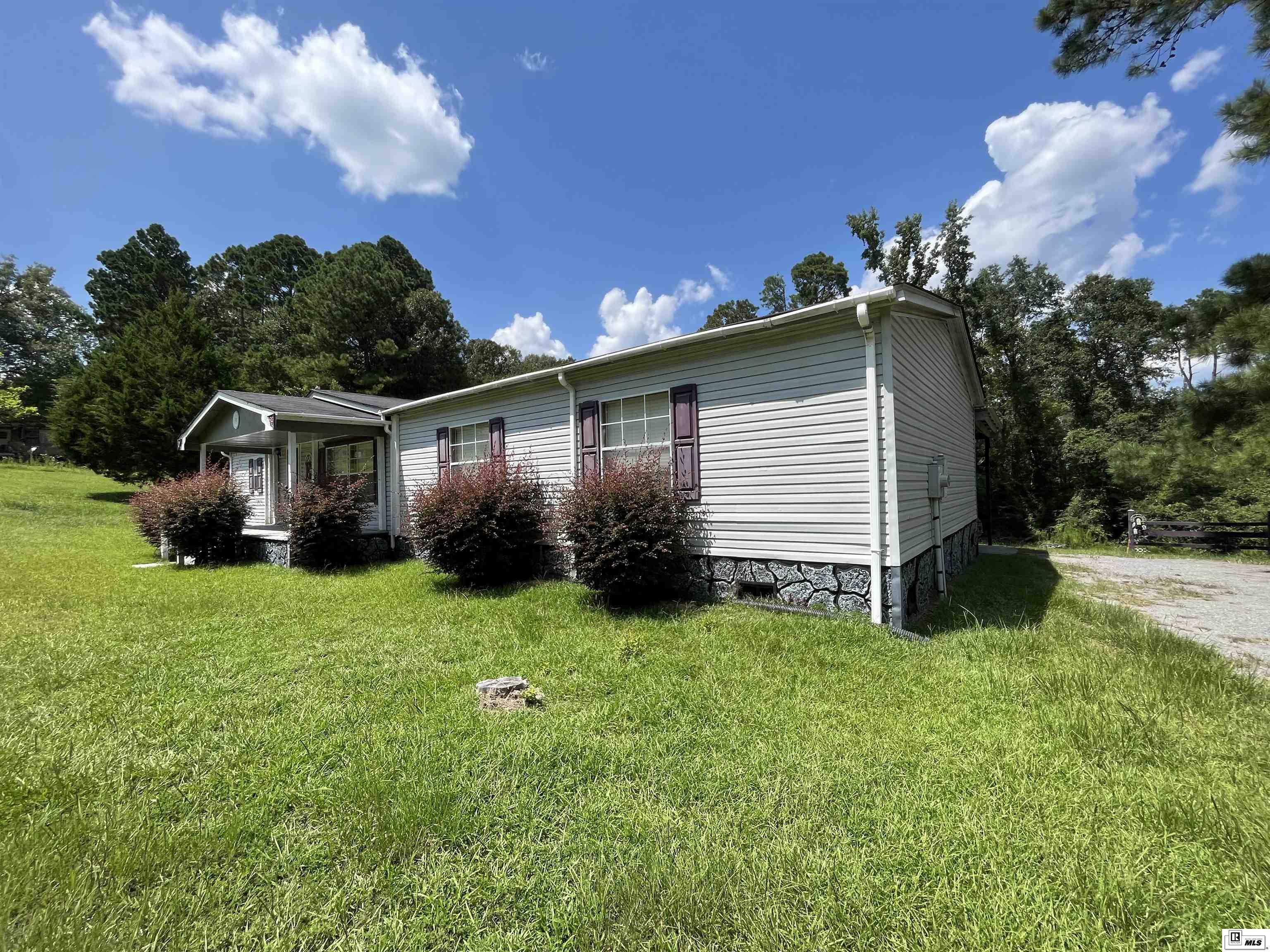 Property Photo:  269 Charles Estes Road  LA 71238 