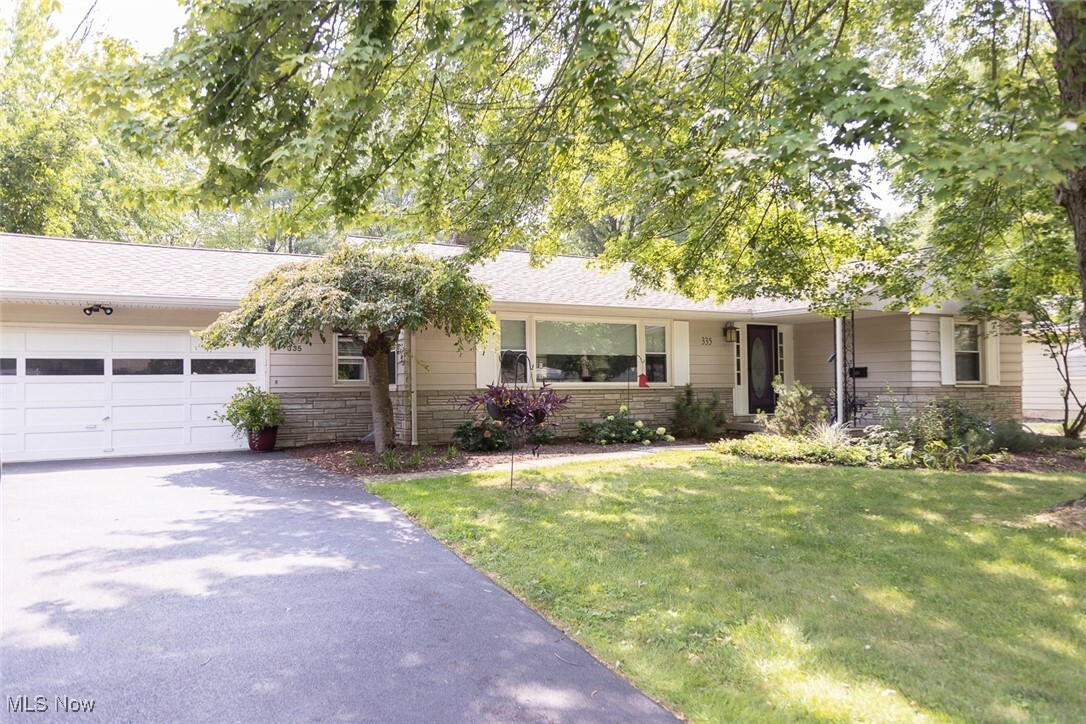 Property Photo:  335 Deer Trail Avenue  OH 44406 