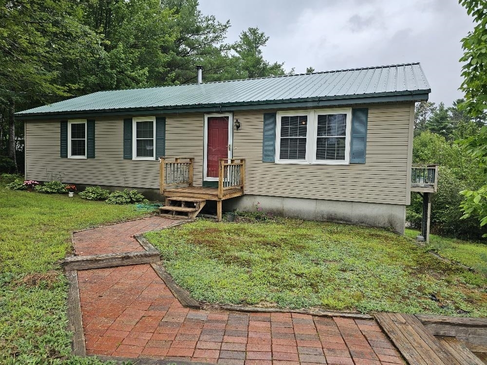 Property Photo:  35 Fox Lane  NH 03872 