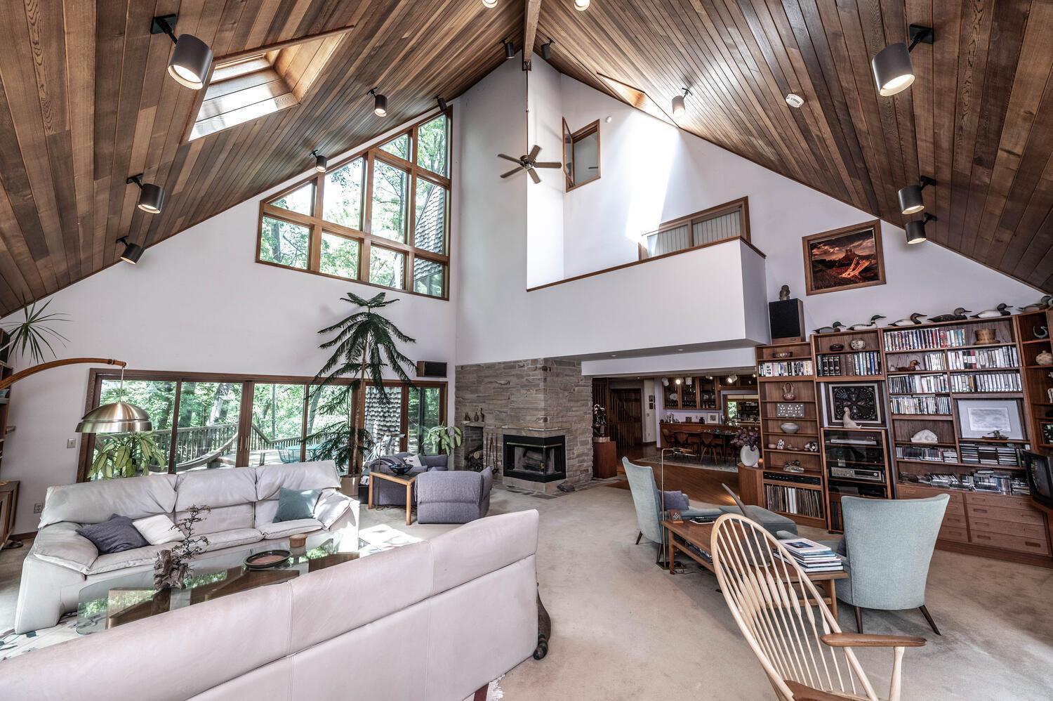 750 Mohican Lane  Mendota Heights MN 55120 photo