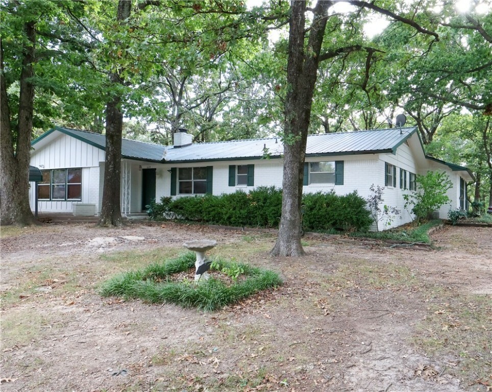 Property Photo:  669 Park Street  AR 72722 