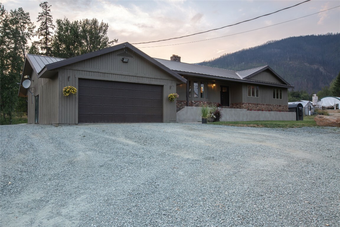 Property Photo: 2523 Evans Road BC V0E 1M6