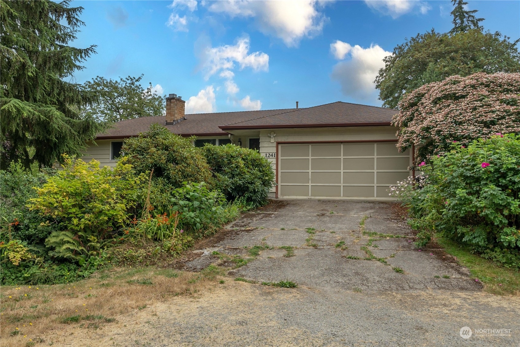 Property Photo:  1241 S 226th Street  WA 98198 