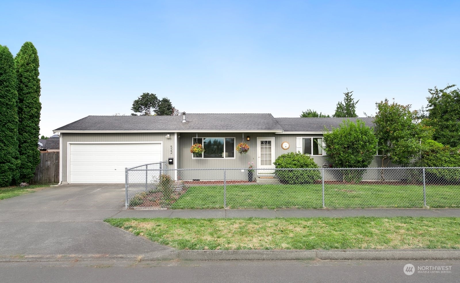 Property Photo:  522 Harmony Lane  WA 98022 