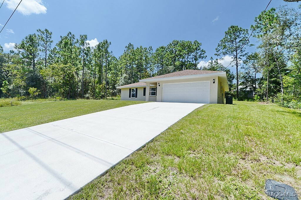 Property Photo:  7908 N Santos Drive  FL 34434 