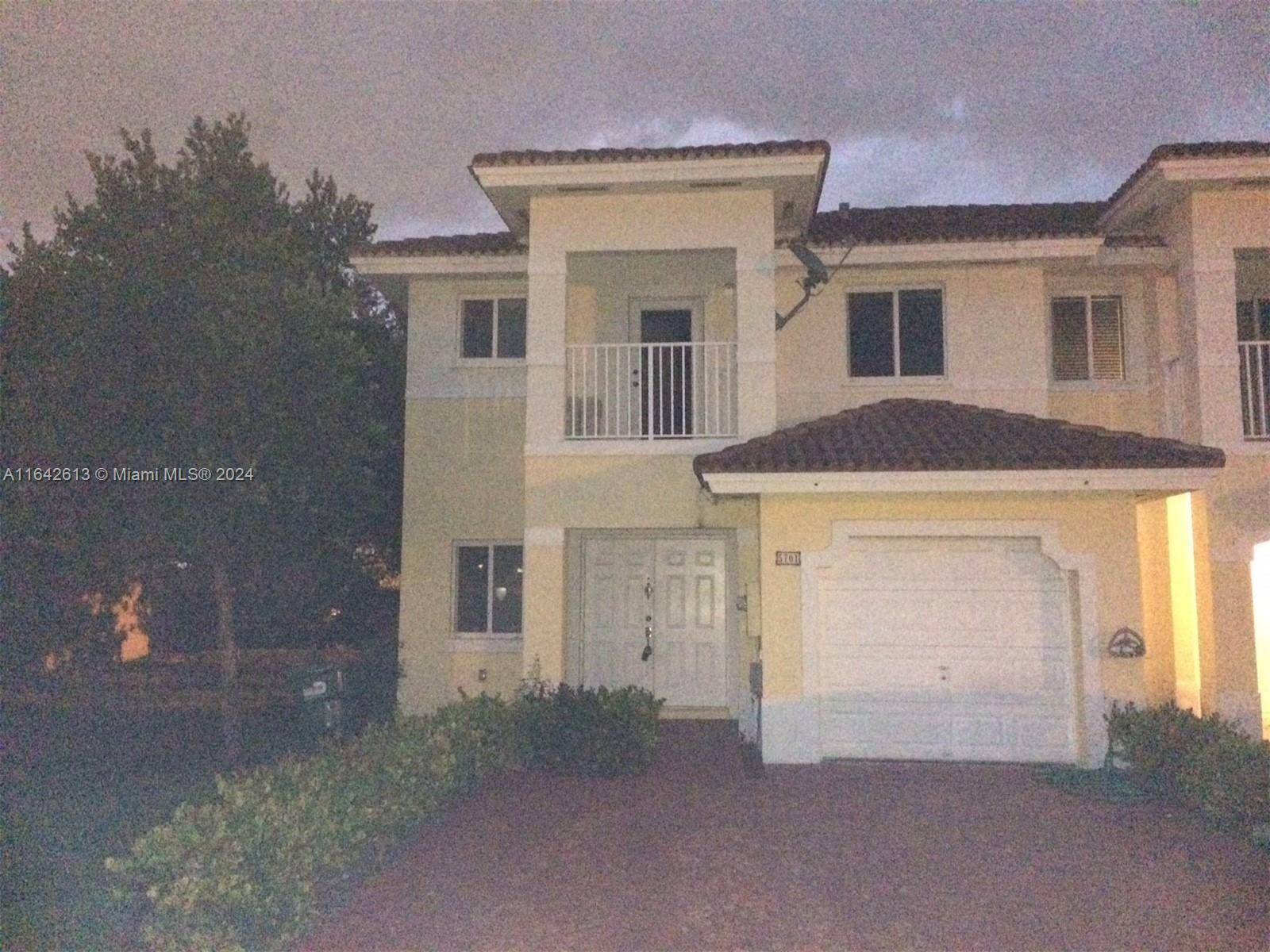 5701 SW 162nd Ct 5701  Miami FL 33193 photo