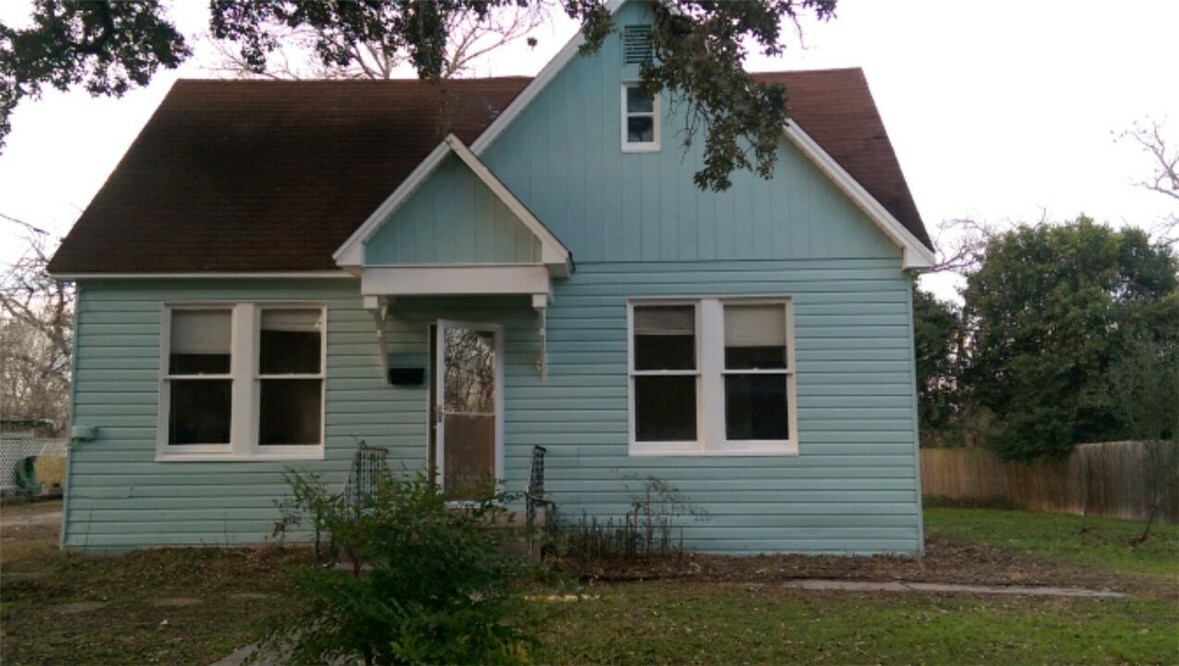 Property Photo:  531 Bois Darc Street  TX 78644 