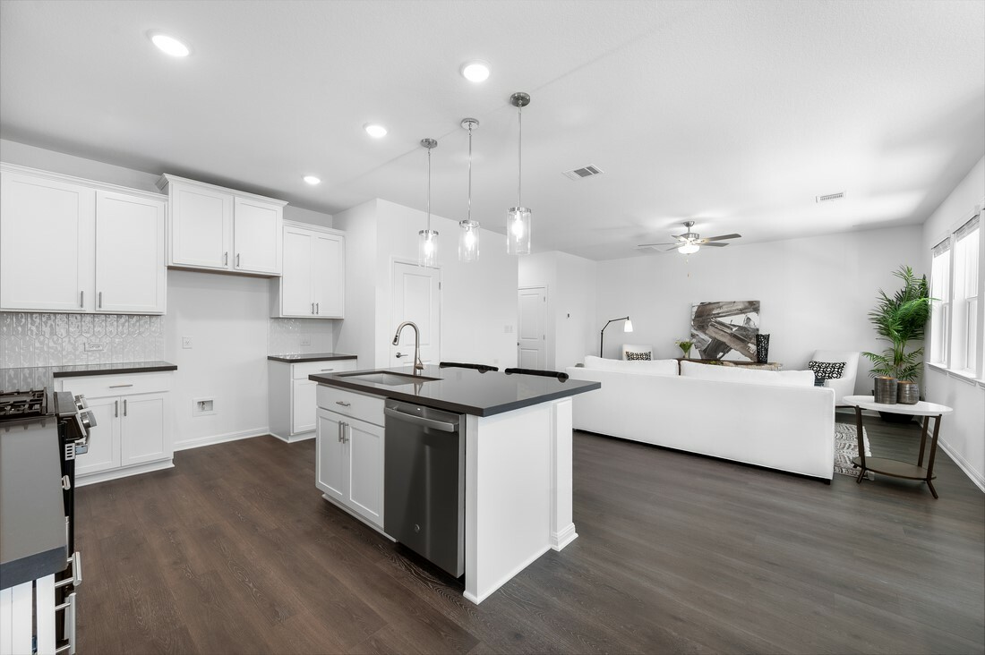 Property Photo: 1505 Iberville Drive TX 78660