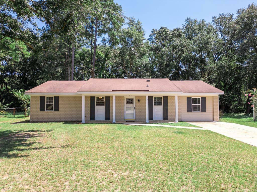 Property Photo:  104 Creek Drive  GA 31763 