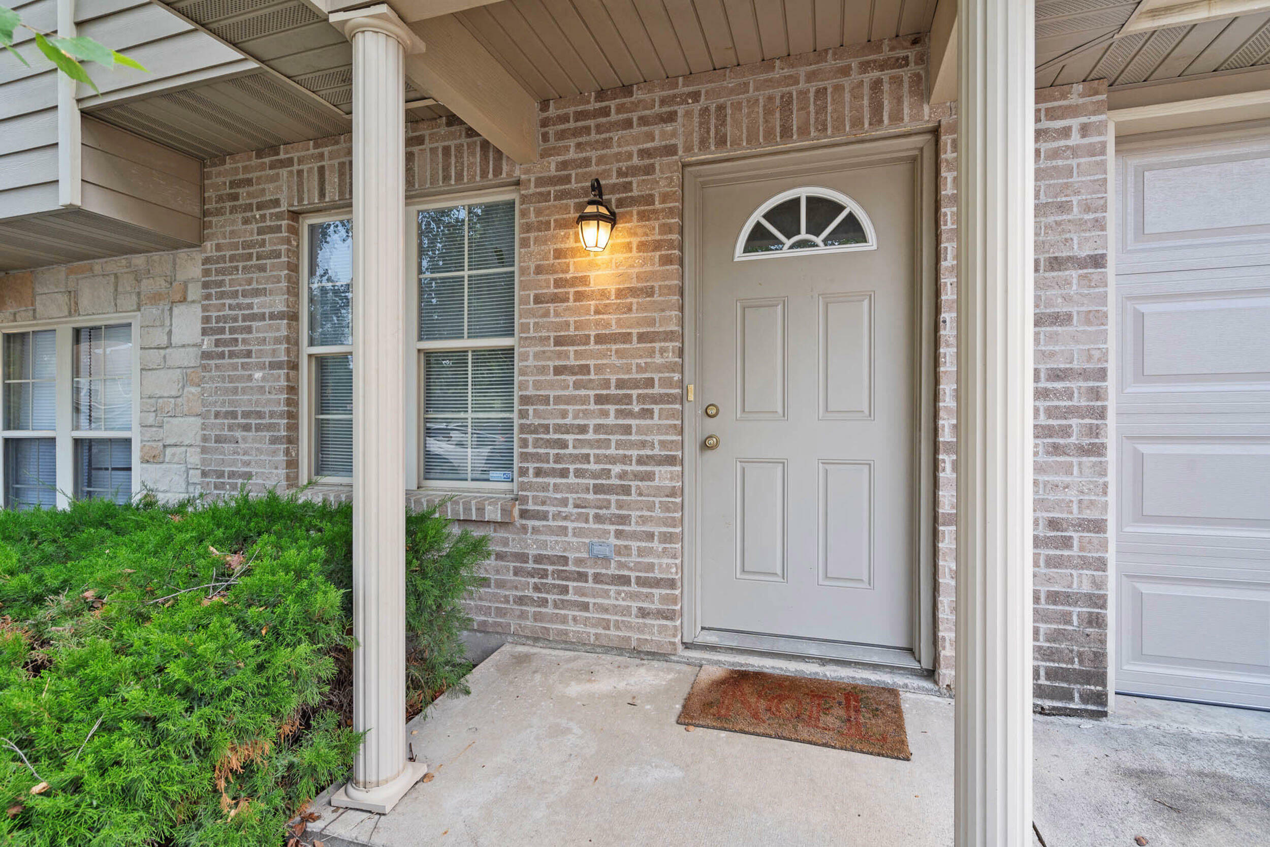 Property Photo:  1309 Raleigh Dr  MO 65202 