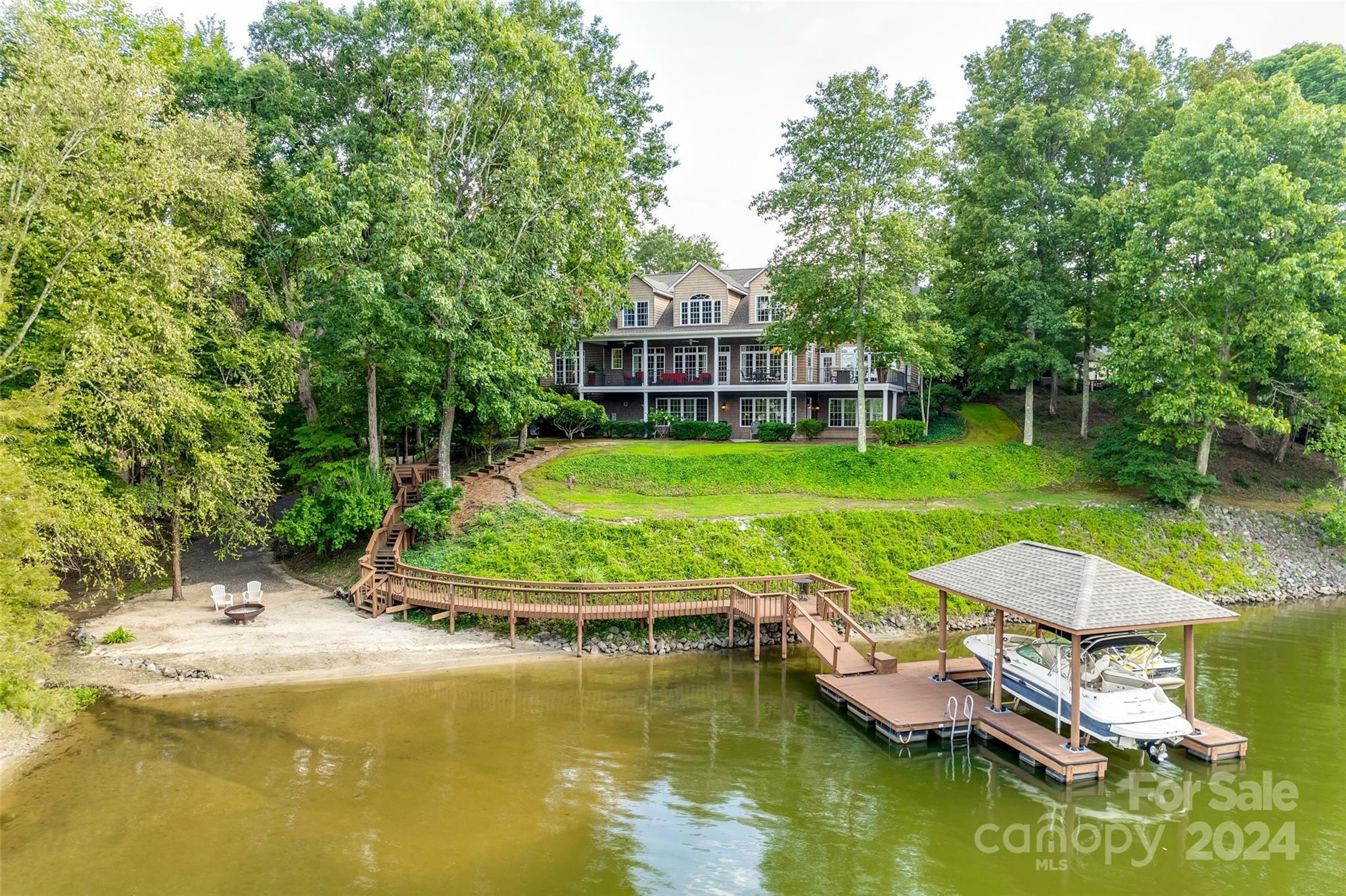 Property Photo:  2892 Lake Wylie Drive  SC 29732 