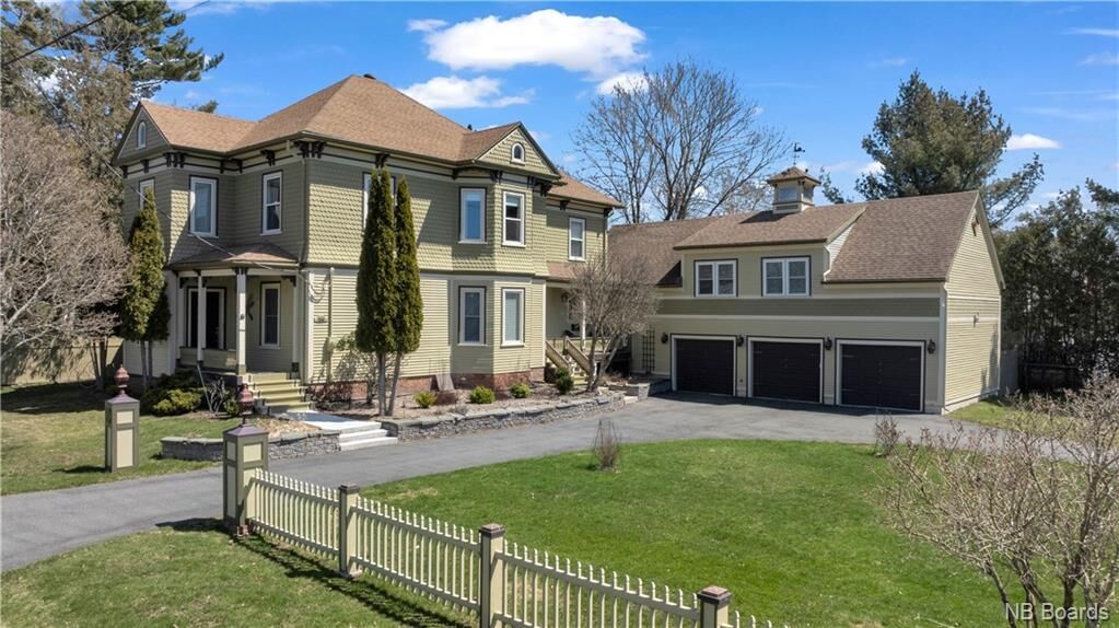 Photo de la propriété: 166 Montague Street NB E5B 1J2