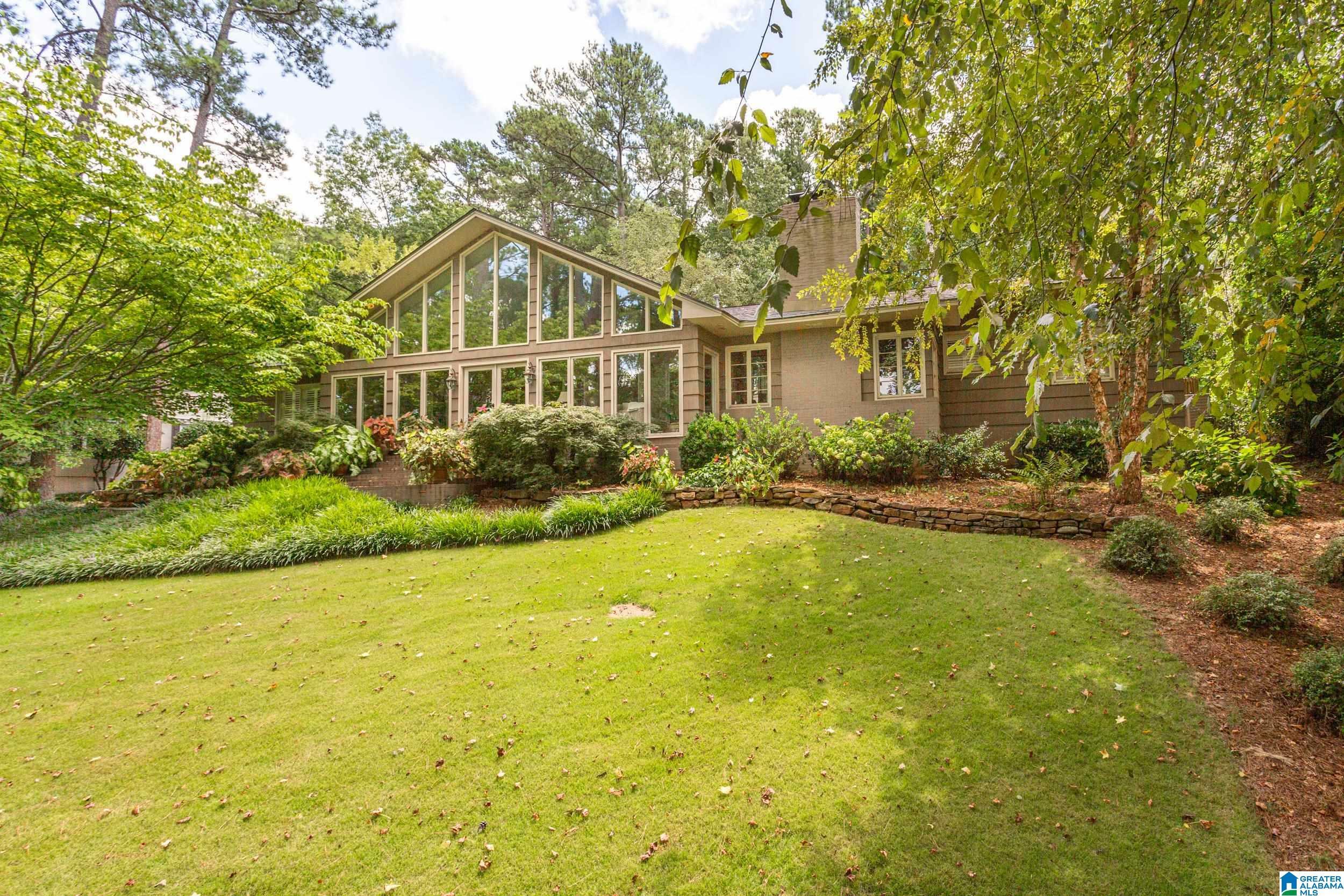 Property Photo:  207 Wildwood Road  AL 35901 