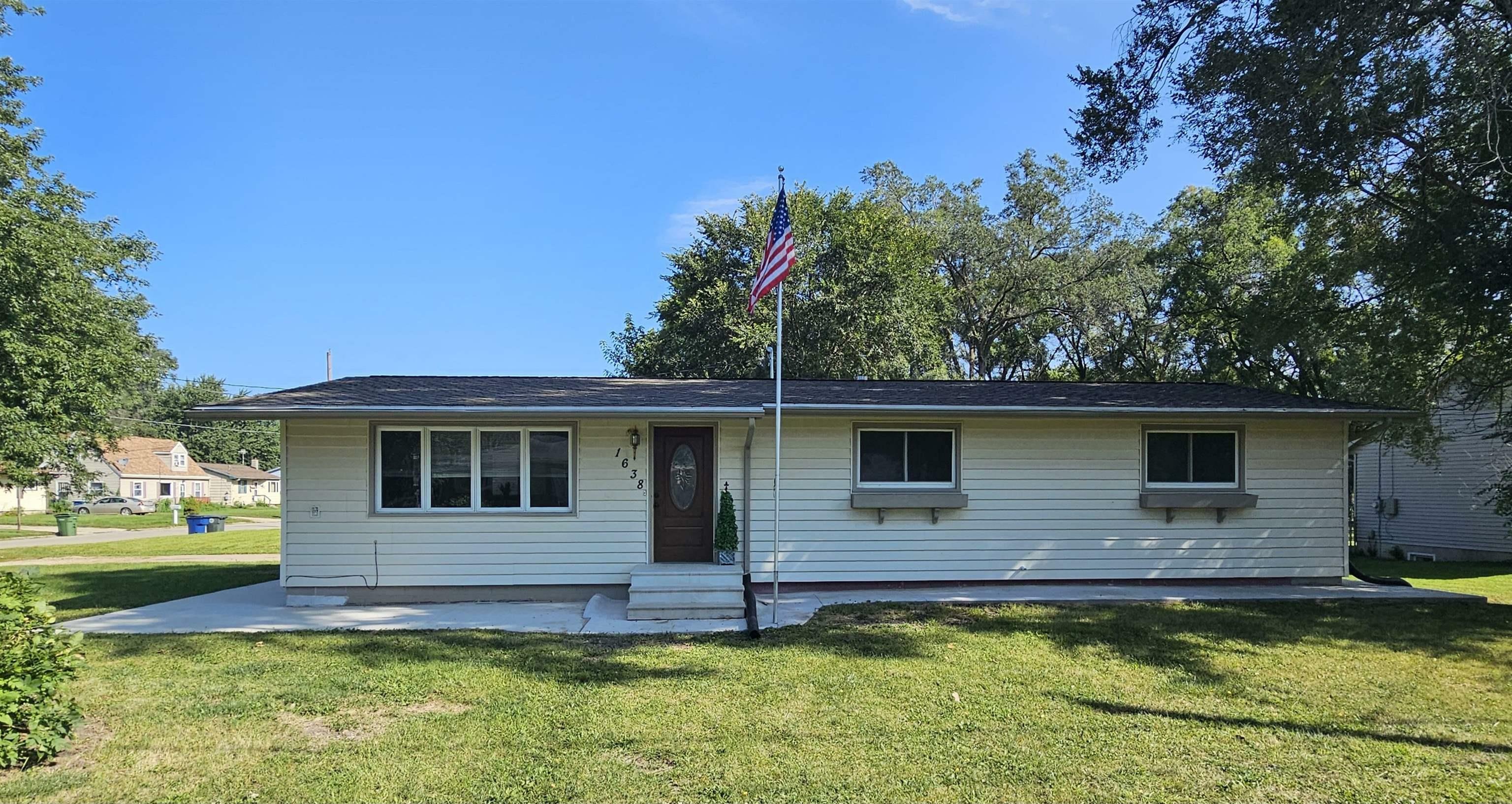 Property Photo:  1638 Robin Road  IA 50701 