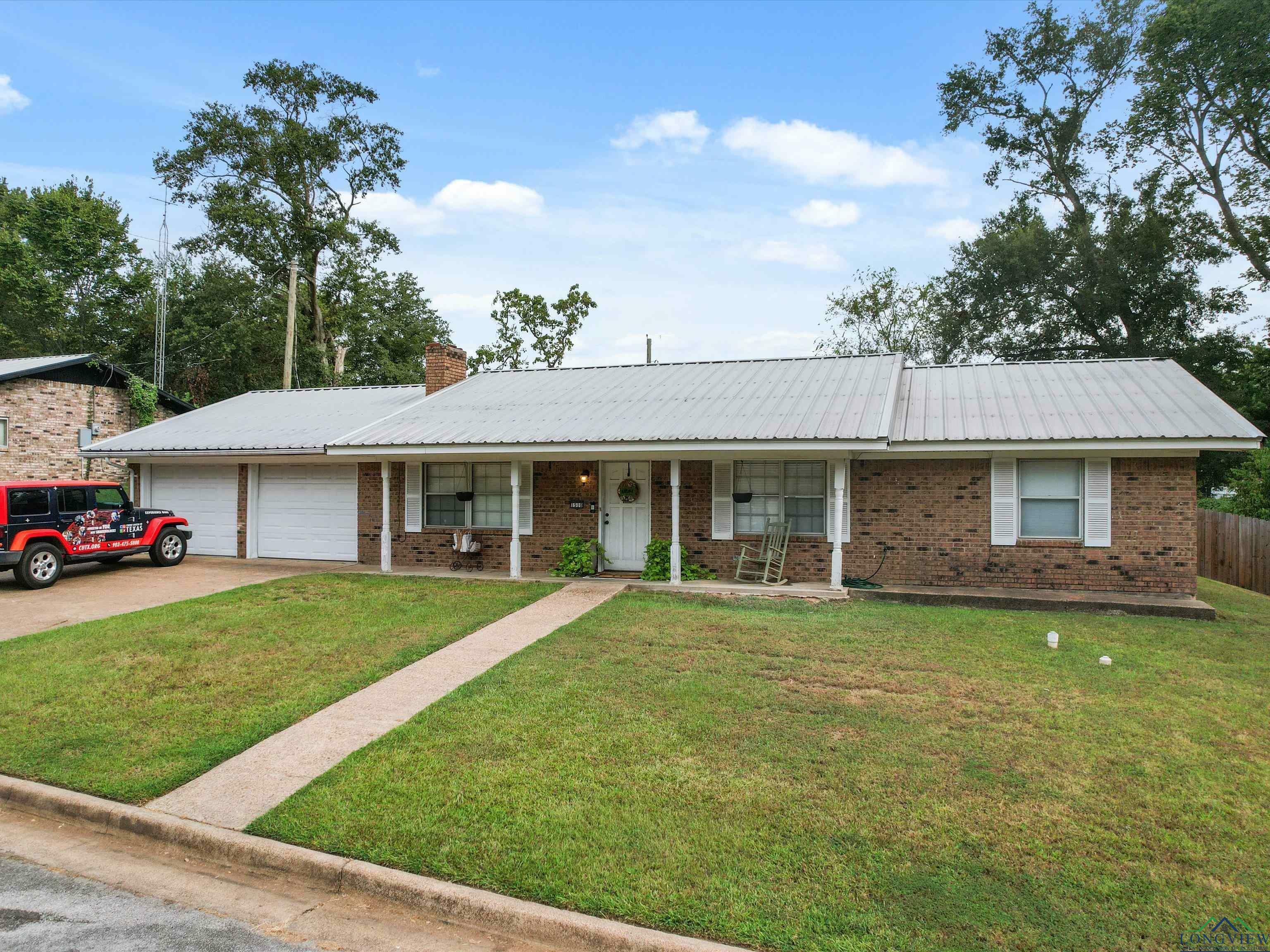 Property Photo:  1510 Briarwood  TX 75644 