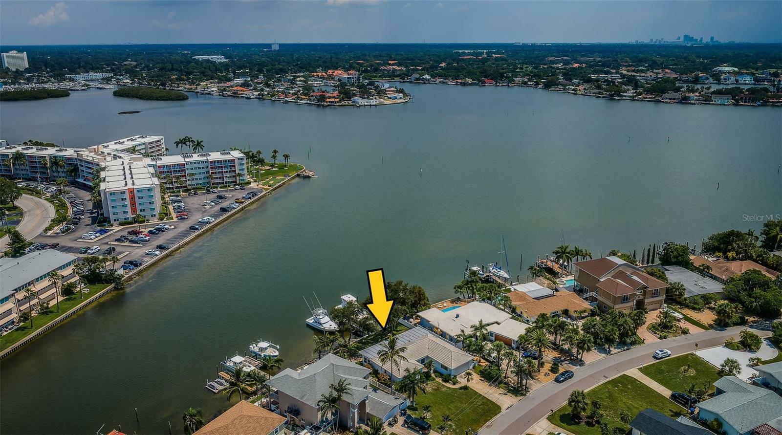 Property Photo:  6944 S Shore Drive S  FL 33707 