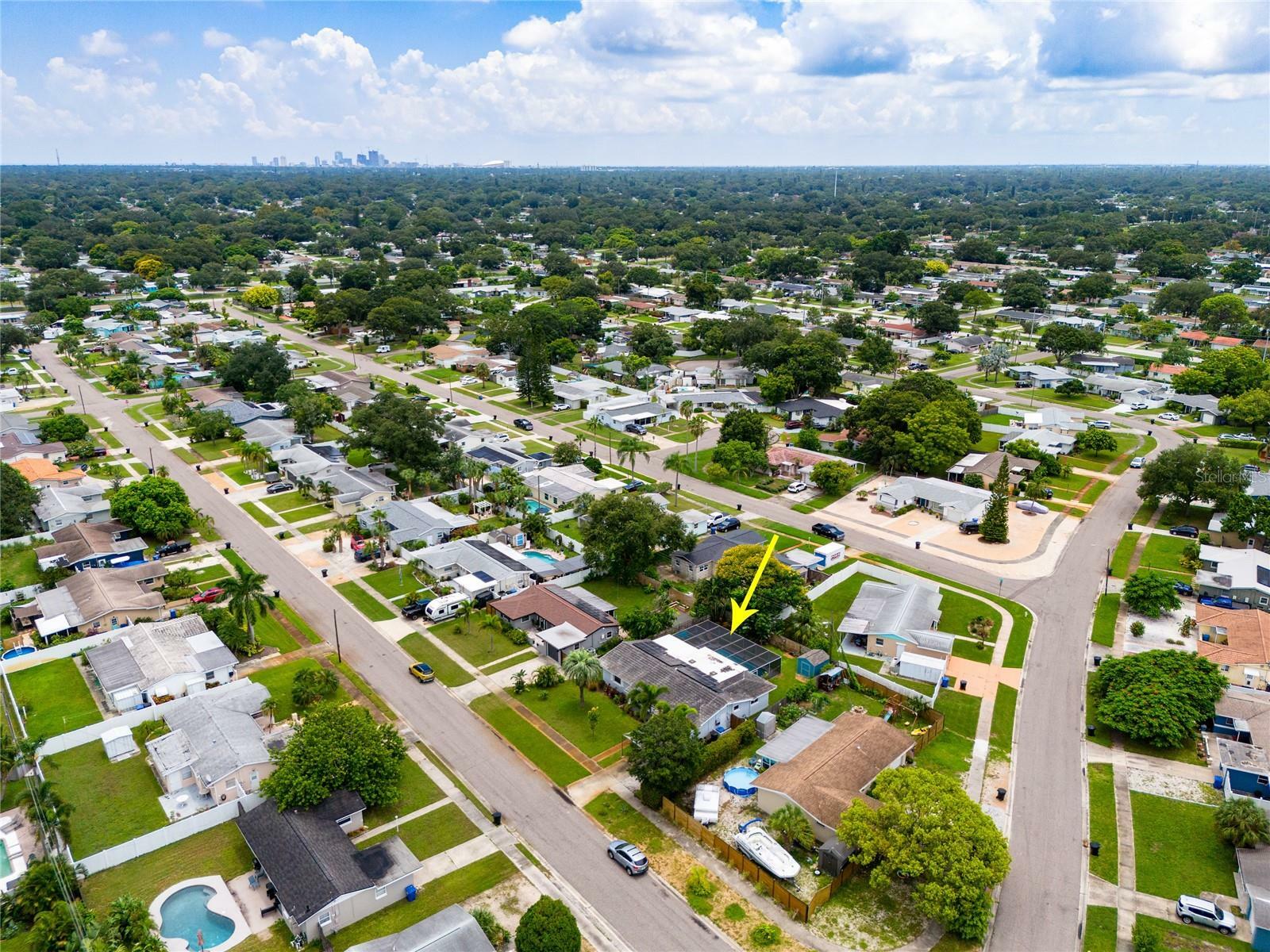 Property Photo: 5950 33rd Avenue N FL 33710