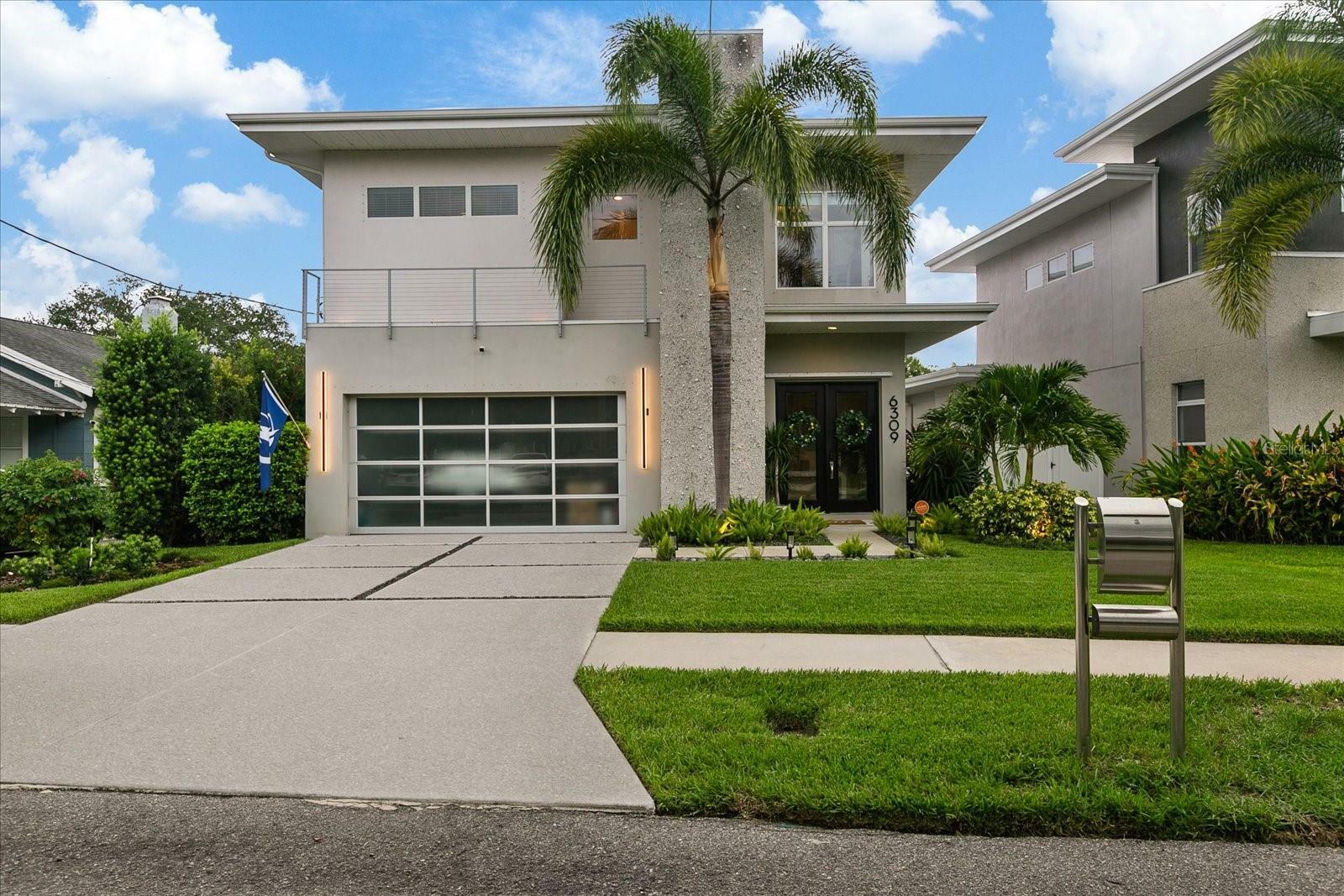 Property Photo: 6309 S Selbourne Avenue FL 33611