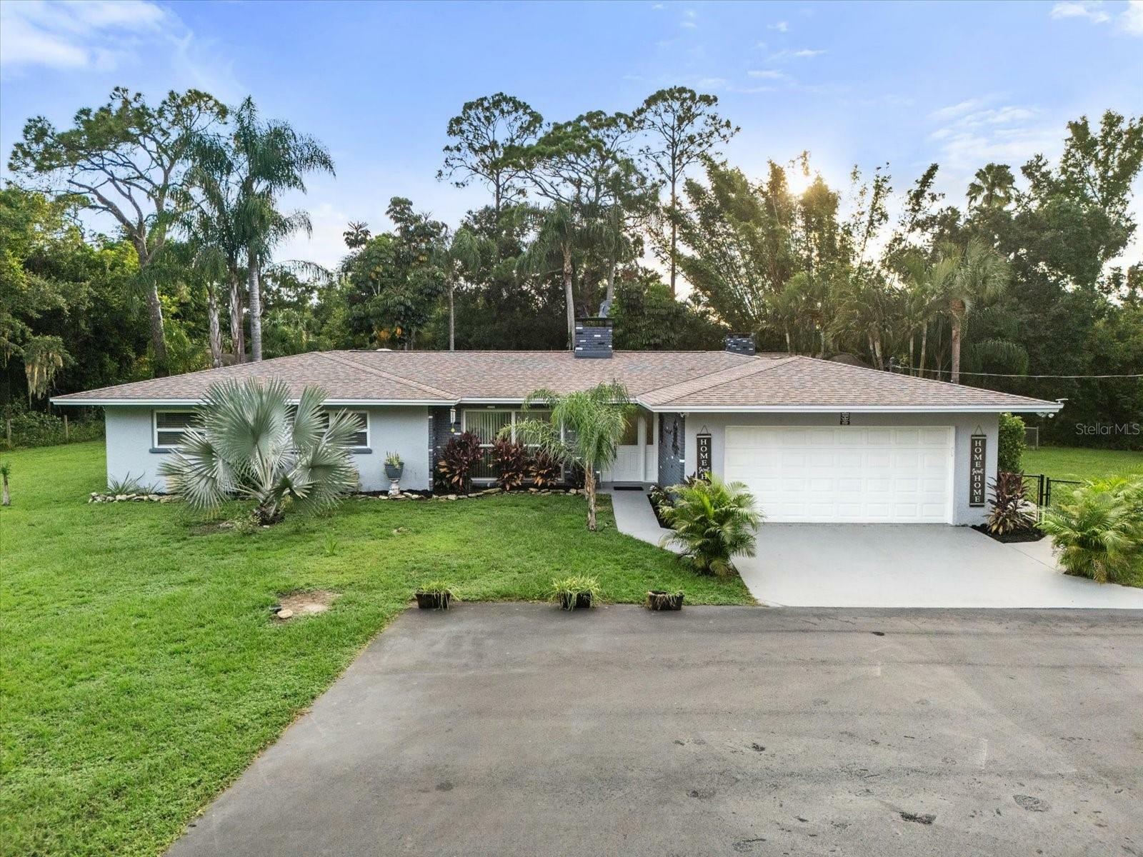 Property Photo:  3740 Aberdeen Drive  FL 34240 