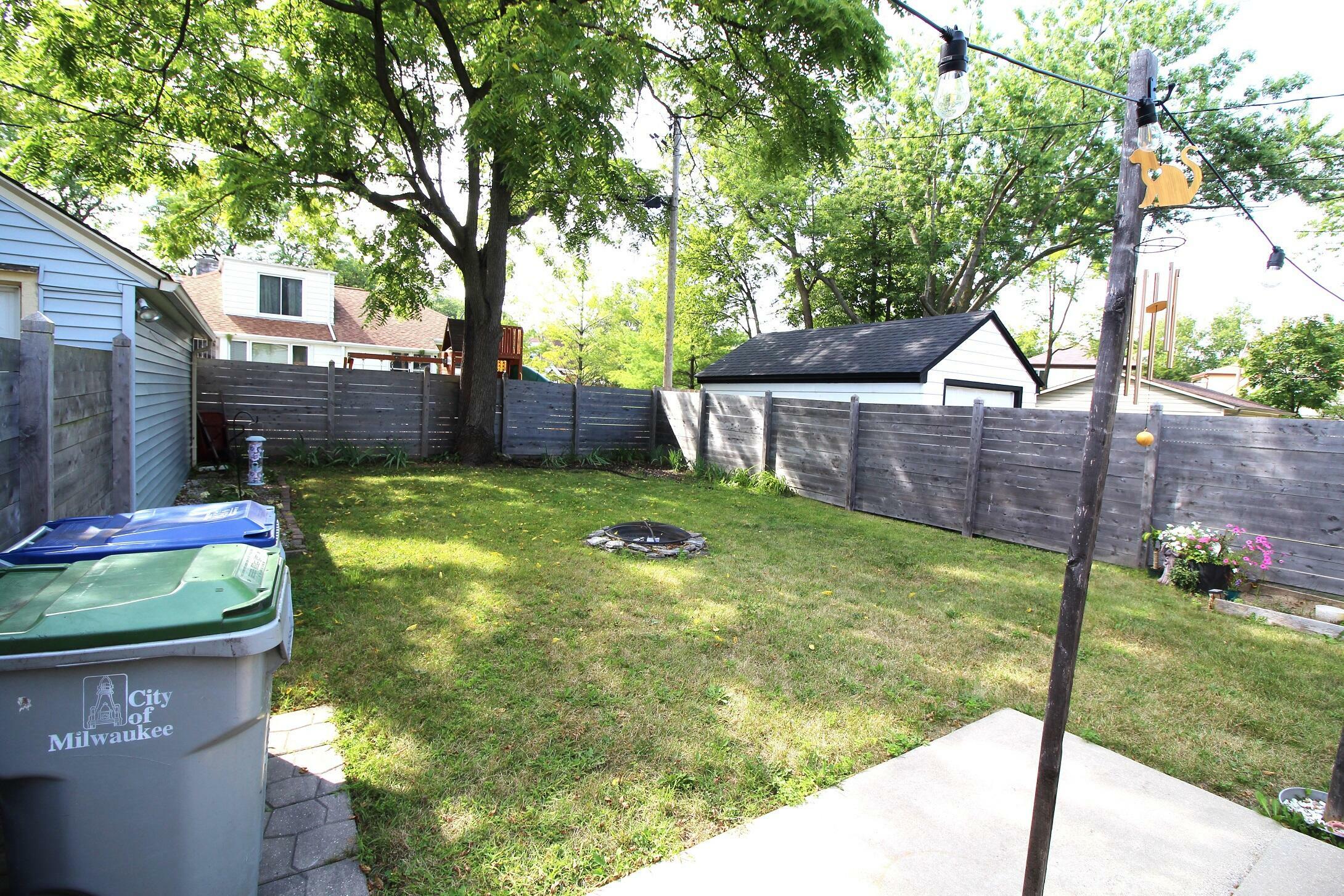 Property Photo:  3211 N 54th St  WI 53216 