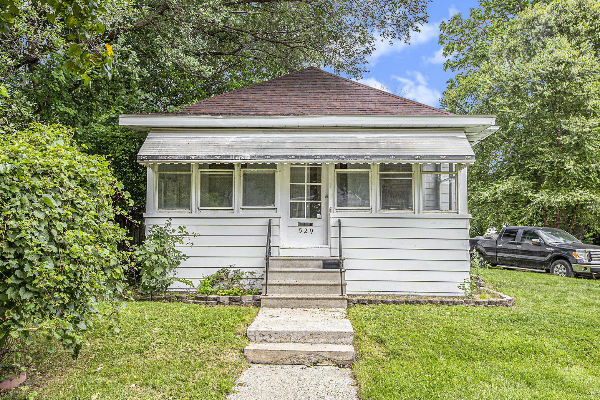 529 Seymour Avenue  Jackson MI 49202 photo