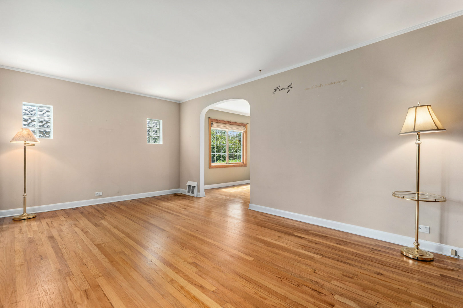 Property Photo:  1238 Kemman Avenue  IL 60526 