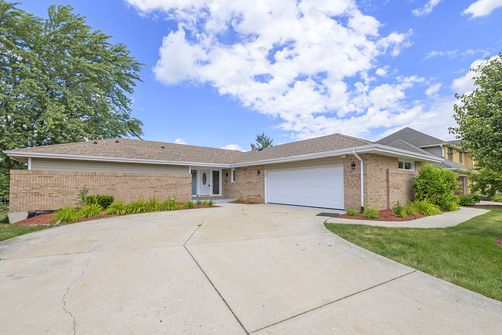 Property Photo:  9836 Circle Parkway  IL 60464 