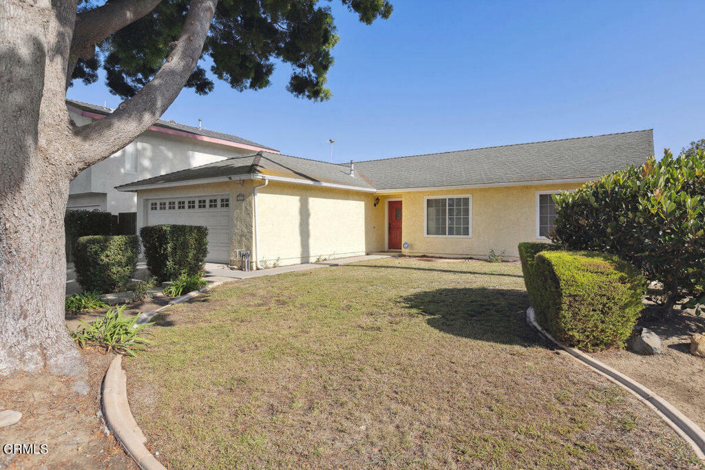 Property Photo:  249 Arapaho Street  CA 93001 