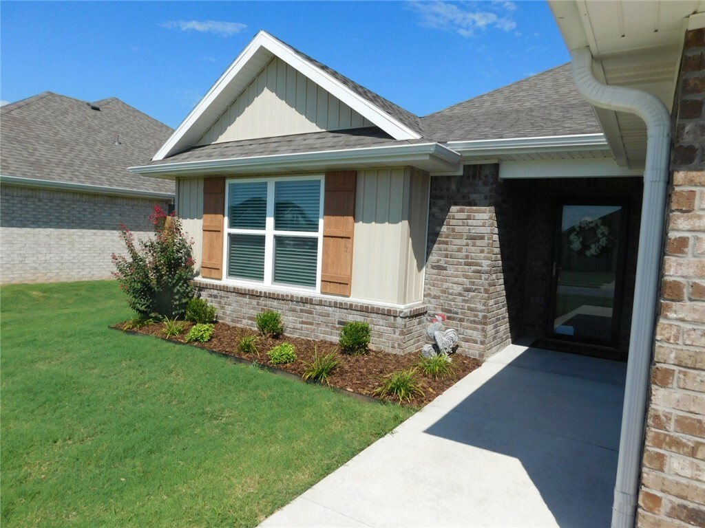 Property Photo:  651 Hayden James Street  AR 72753 