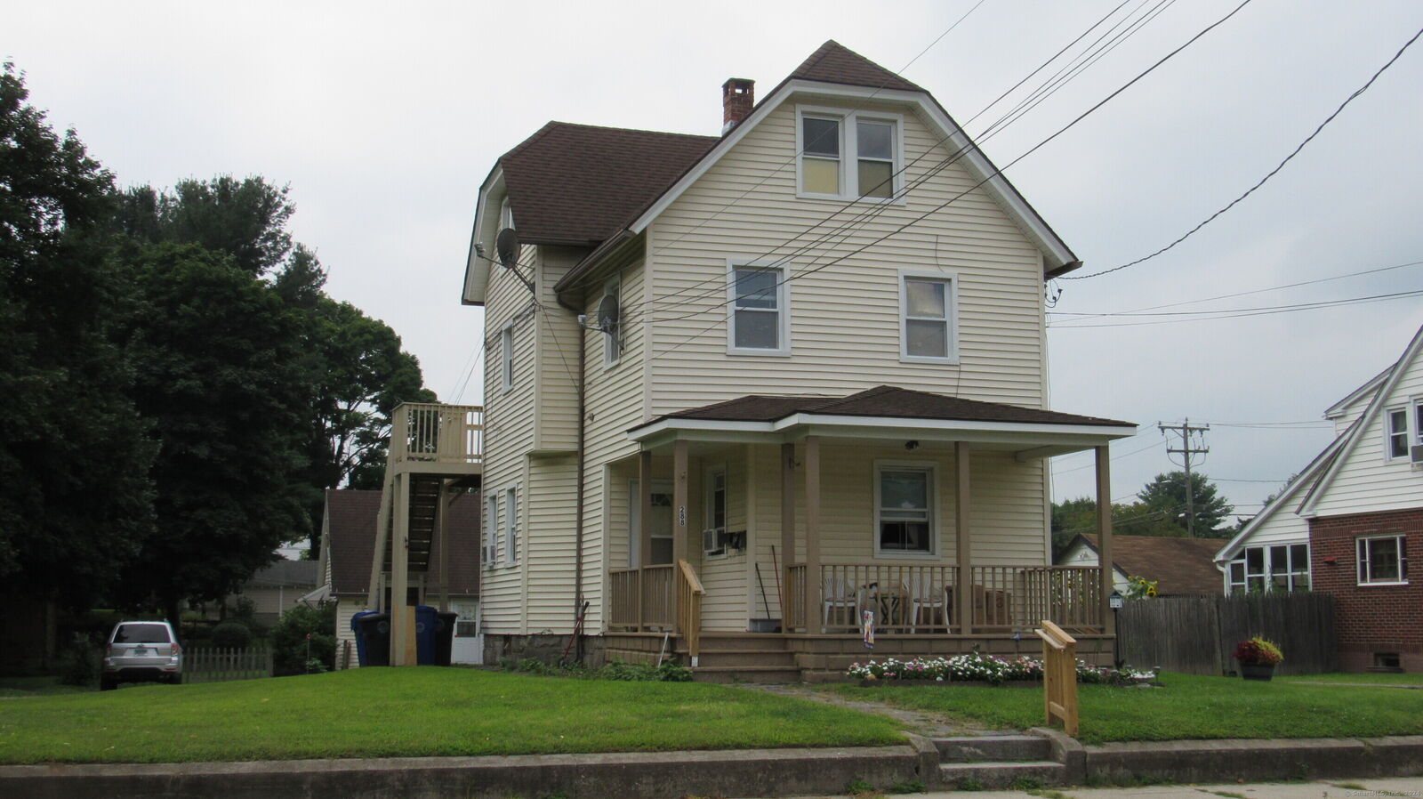 Property Photo:  288 Oak Avenue  CT 06790 