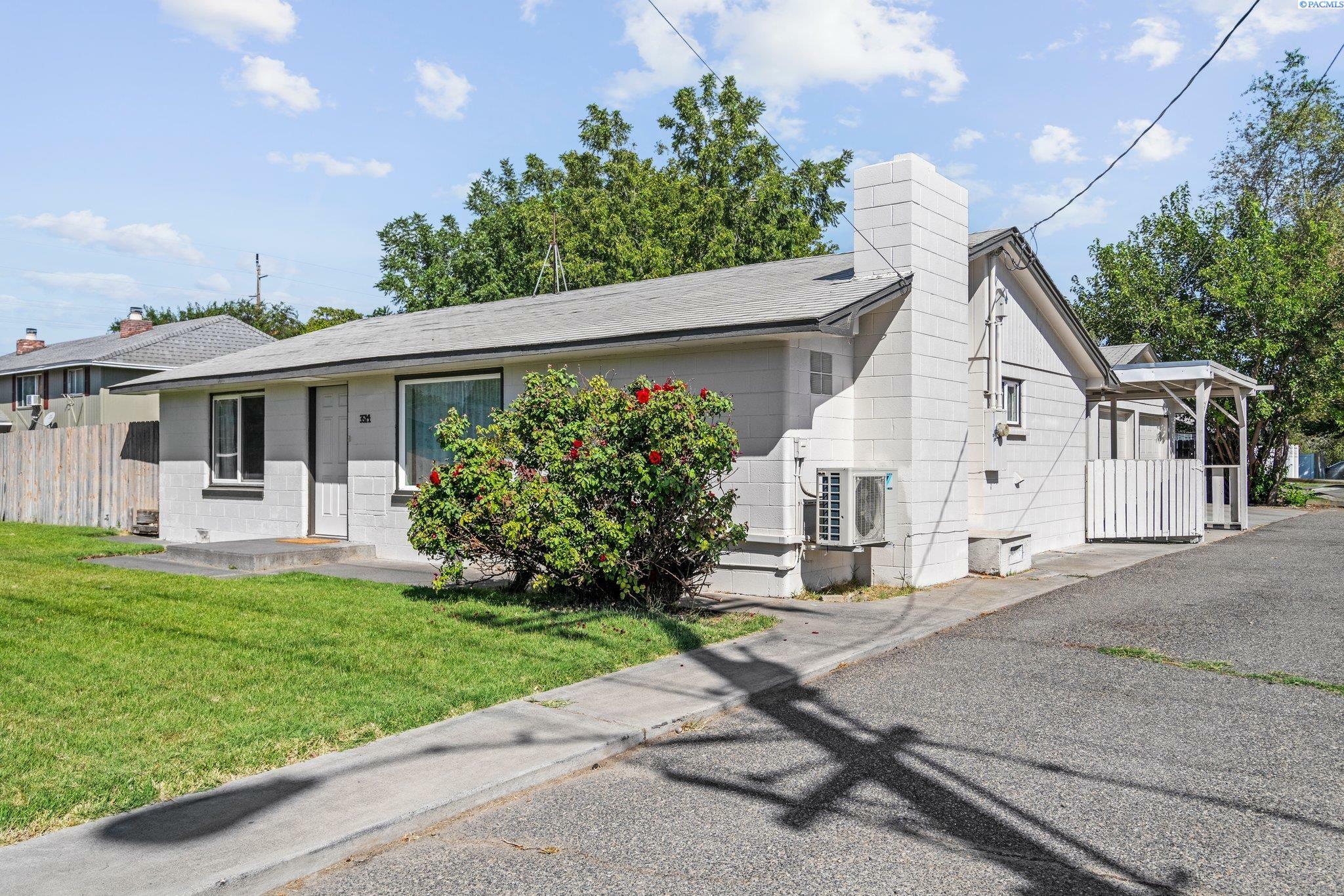 Property Photo:  3514 W 10th Ave  WA 99336 