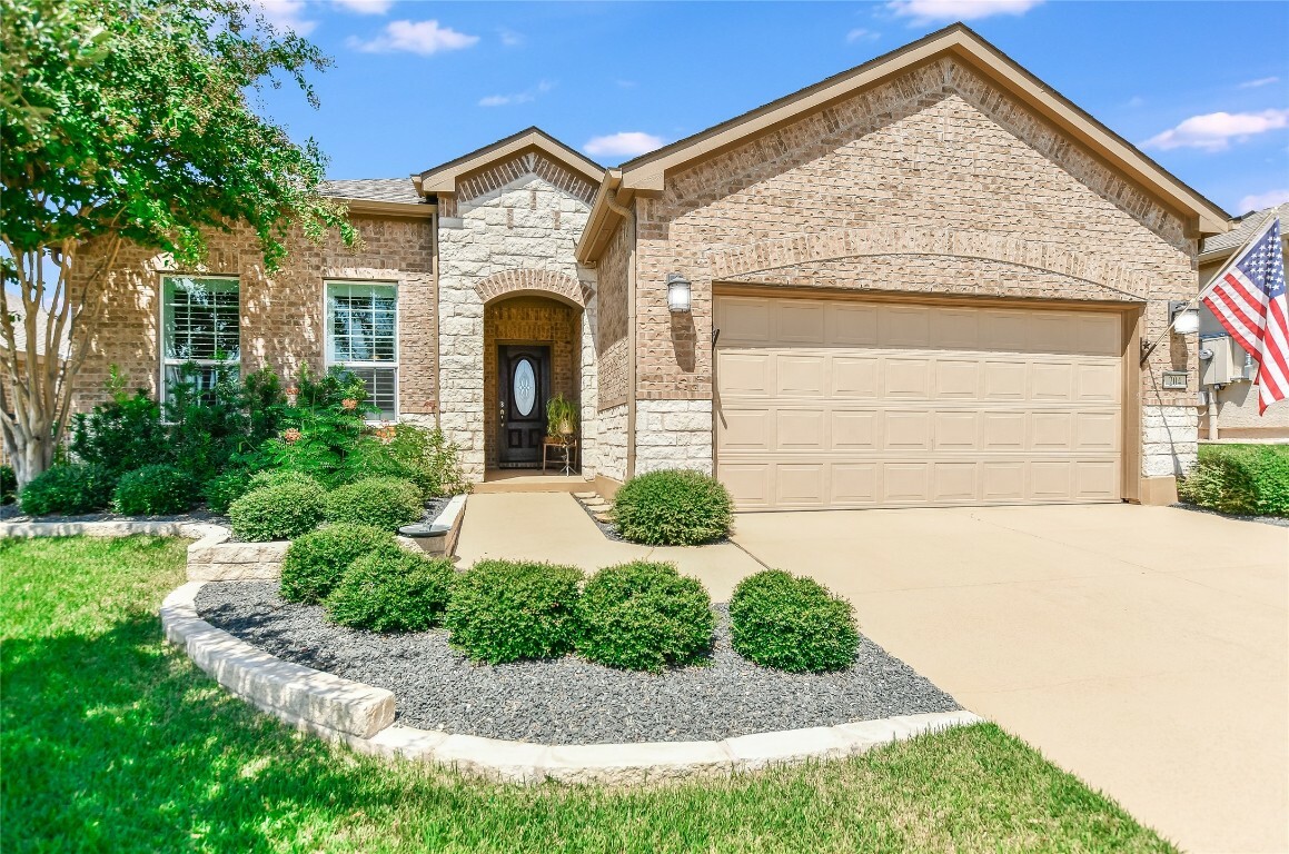 Property Photo:  204 Harvey Point Lane  TX 78633 