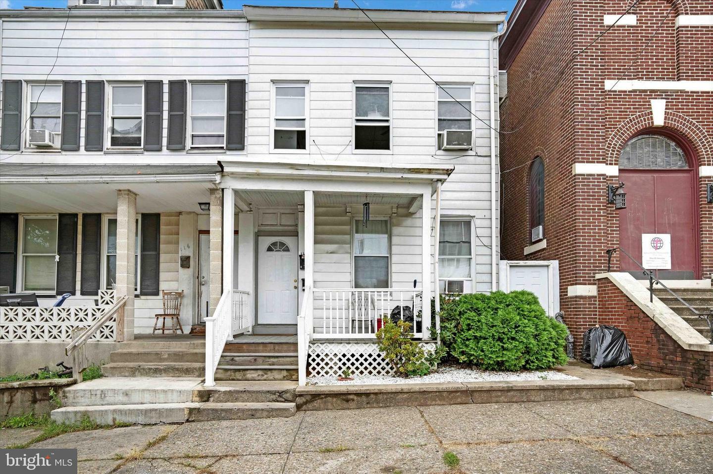 Property Photo:  118 S 12th Street  PA 18042 