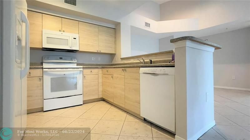 Property Photo:  2090 W Preserve Way 305  FL 33025 